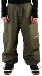 Beyond Medals Park Pants - green